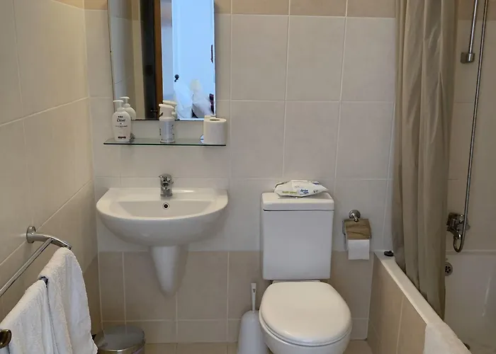 Park View Gardens H502 Pégeia